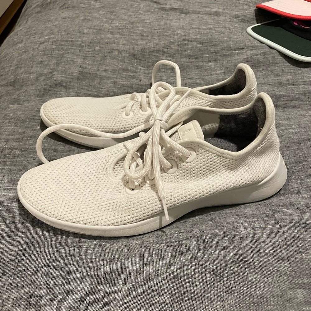 White tree allbirds